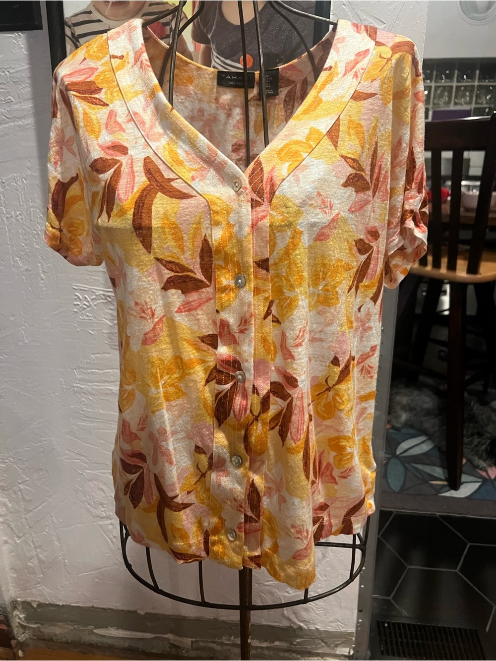 Tahari Yellow Pink Floral Button-Front V-Neck Blouse